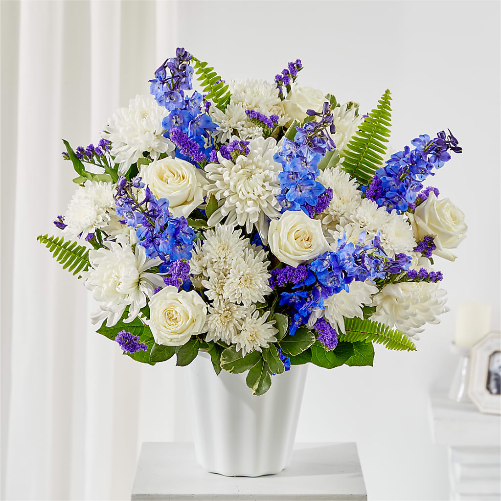 Hold Dear Tabletop Basket – Serrano Flowers, Riverside CA