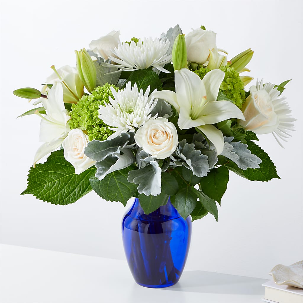 Snowy Dreams Bouquet – Serrano Flowers, Riverside CA