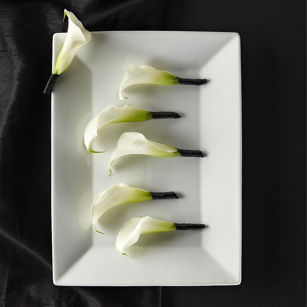 Calla Lily Promise Boutonniere – Serrano Flowers, Riverside CA