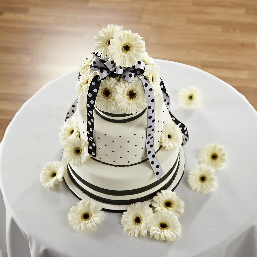 Simple Sophistication Cake Décor – Serrano Flowers, Riverside CA