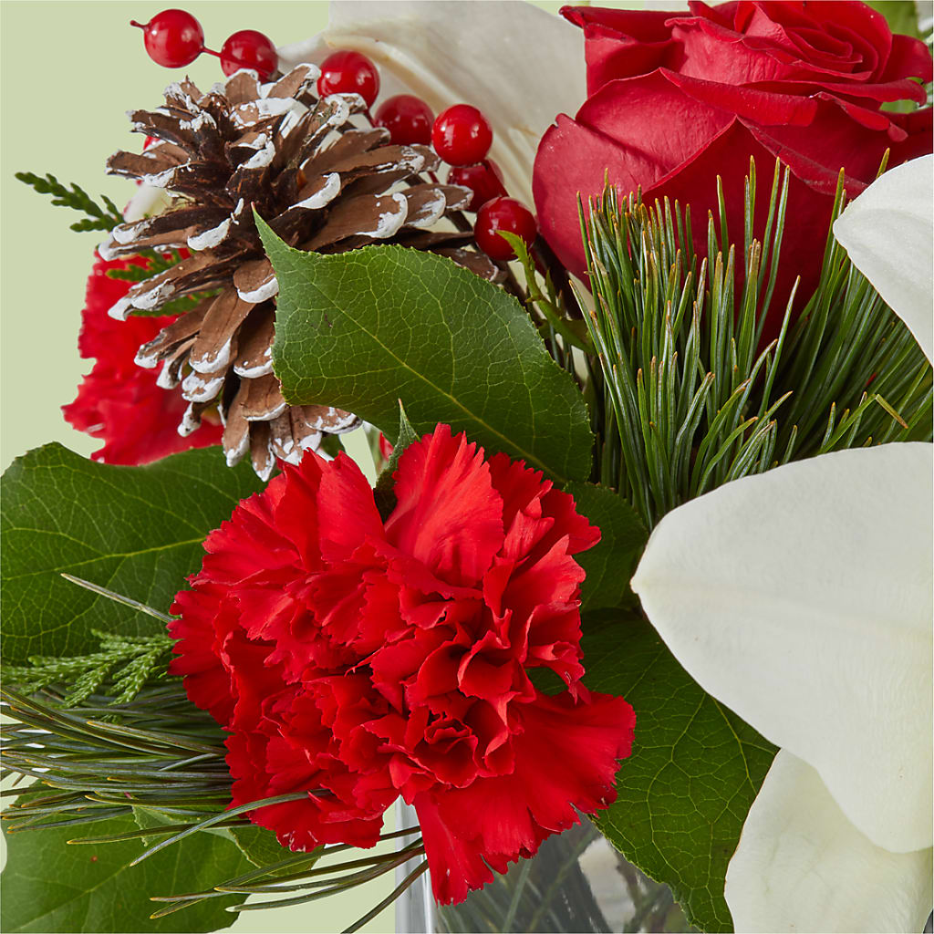 Glistening Icicles Bouquet –  Serrano Flowers, Riverside CA