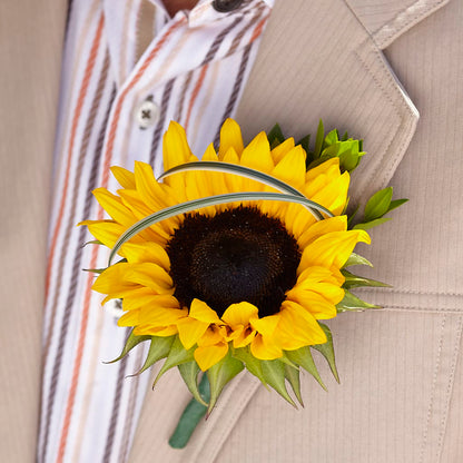 Free Spirit Boutonniere –  Serrano Flowers, Riverside CA